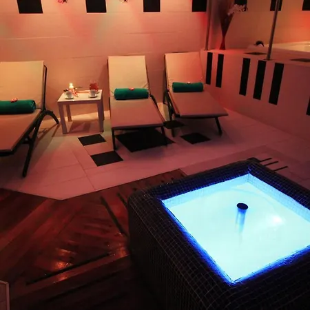 Marina Palace & Congress Hall 4*