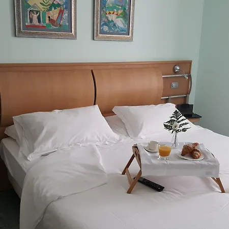 Marina Palace & Congress Hall Hotel 4*