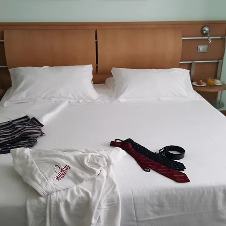 Marina Palace & Congress Hall Hotel 4*