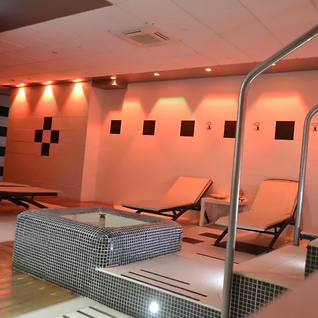 Marina Palace & Congress Hall 4*