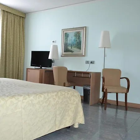 Hotel Marina Palace & Congress Hall Aci Trezza