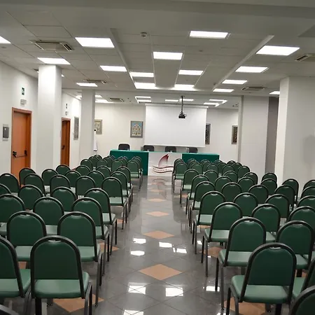 Hotel Marina Palace & Congress Hall 4*
